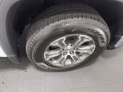 Used 2024 GMC Sierra 1500 SLT image 25