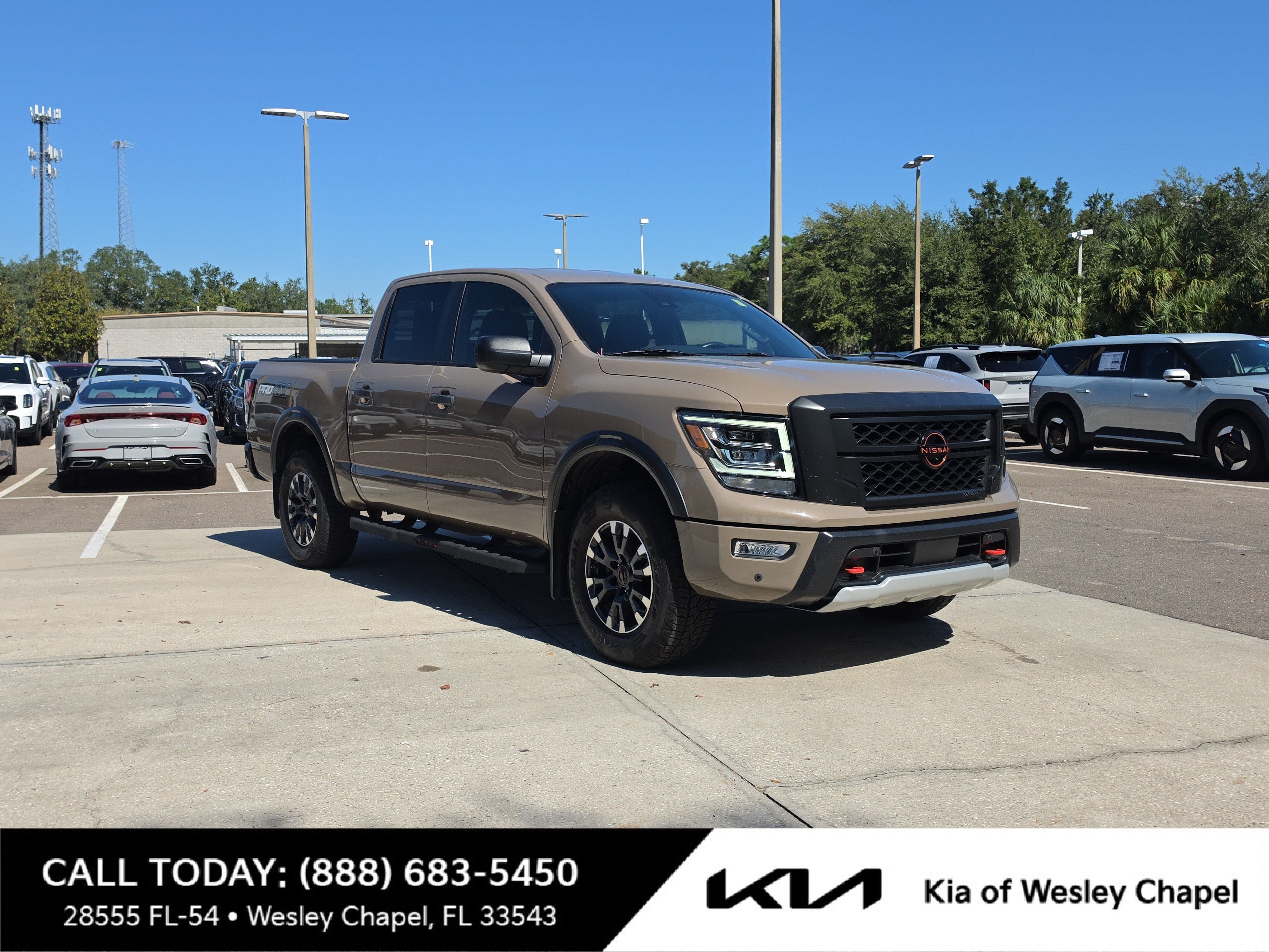 Used 2023 Nissan Titan PRO-4X w/ Pro-4x Utility Package AWD/4WD image 1