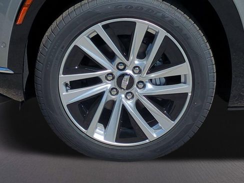 New 2026 Cadillac Vistiq Luxury w/ LPO, Floor Liner Package AWD/4WD image 15