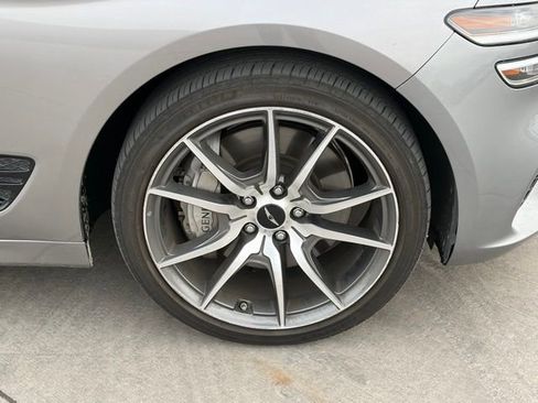 Used 2025 Genesis G70 2.5T image 6