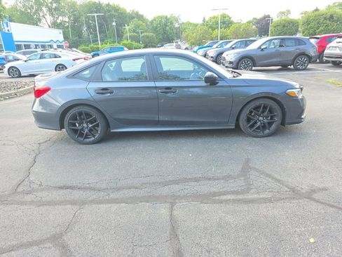 Used 2023 Honda Civic Sport image 8