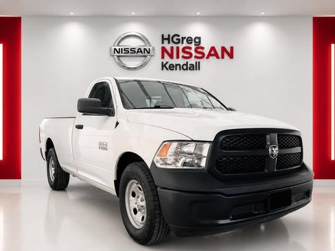 Used 2018 RAM 1500 Express RWD image 3
