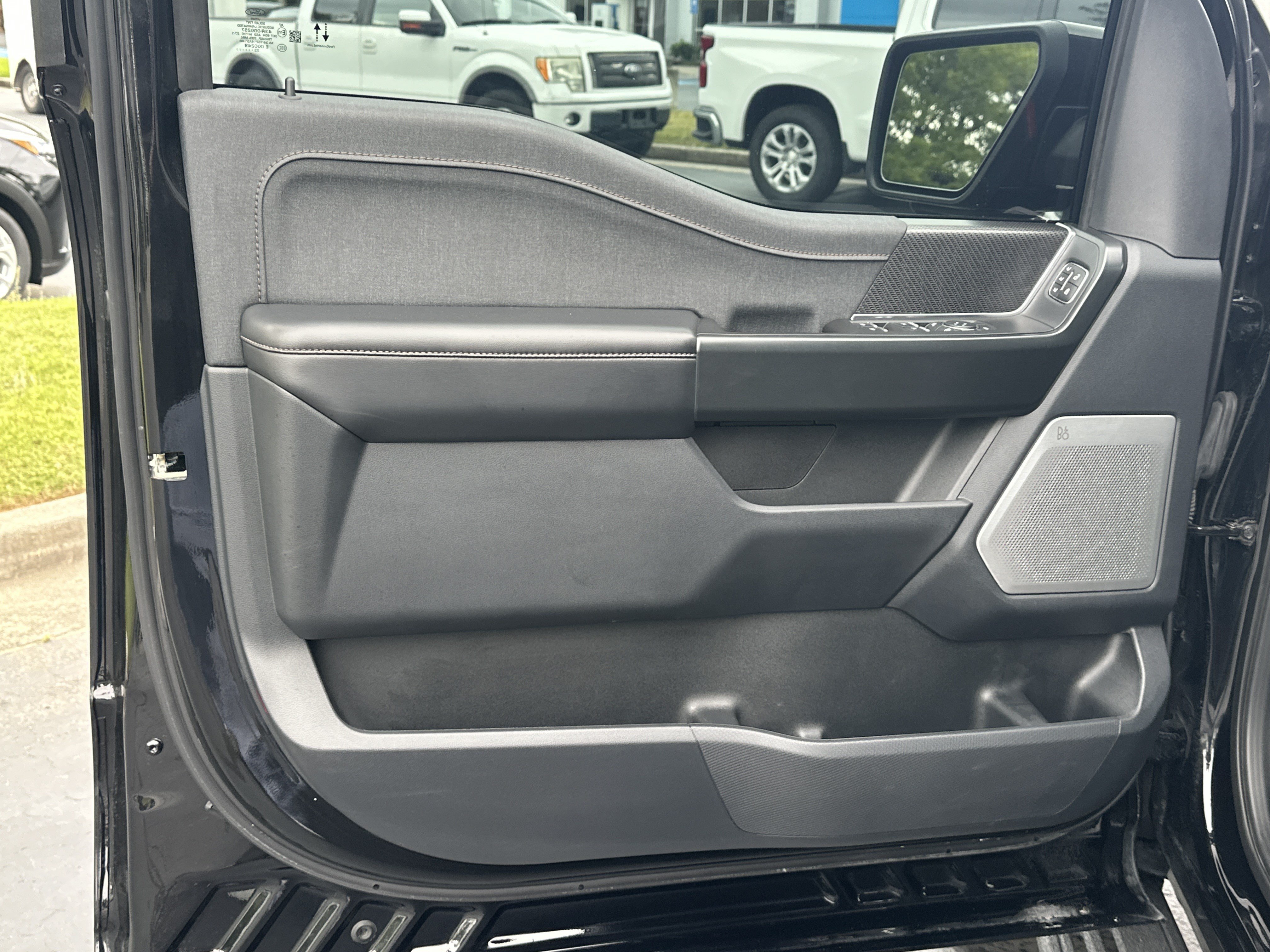 Used 2023 Ford F150 Raptor w/ Raptor Carbon Fiber Package AWD/4WD image 11