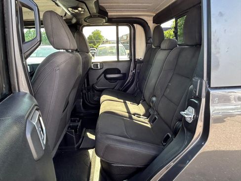 Used 2020 Jeep Gladiator Sport w/ Quick Order Package 24S AWD/4WD image 11