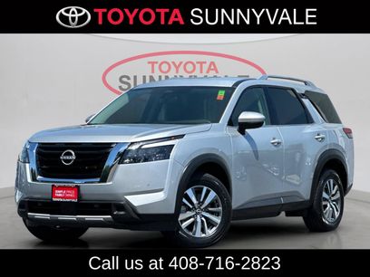 Used 2025 Nissan Pathfinder SL