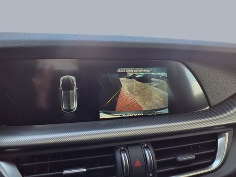 New 2025 Alfa Romeo Stelvio Sprint image 9