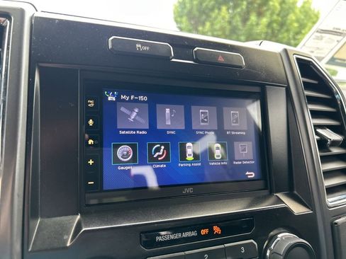 Used 2015 Ford F150 XLT w/ Equipment Group 302A Luxury image 30