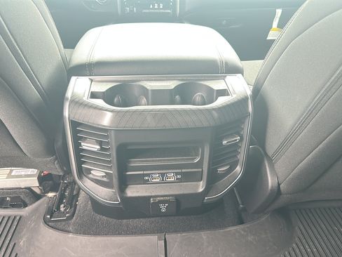 Used 2025 RAM 1500 Big Horn AWD/4WD image 21