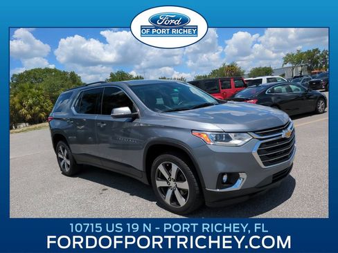 Used 2021 Chevrolet Traverse LT w/ LT Premium Package FWD image 1
