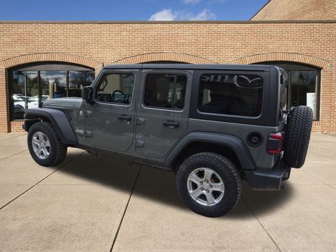 Used 2019 Jeep Wrangler Unlimited Sport S image 6