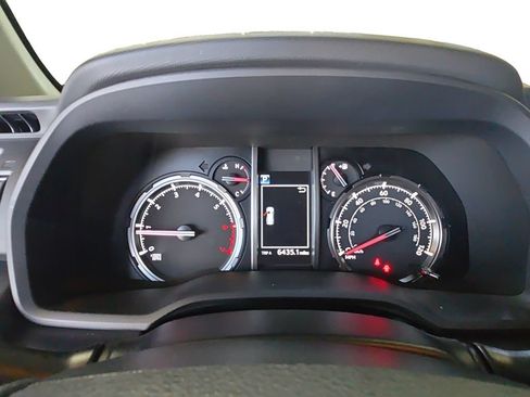 Used 2024 Toyota 4Runner TRD Off-Road Premium w/ Off Road Premium Plus Package AWD/4WD image 14