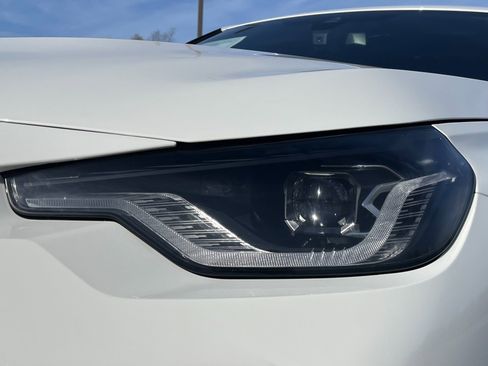 Used 2025 BMW M240i Coupe w/ Premium Package RWD image 53