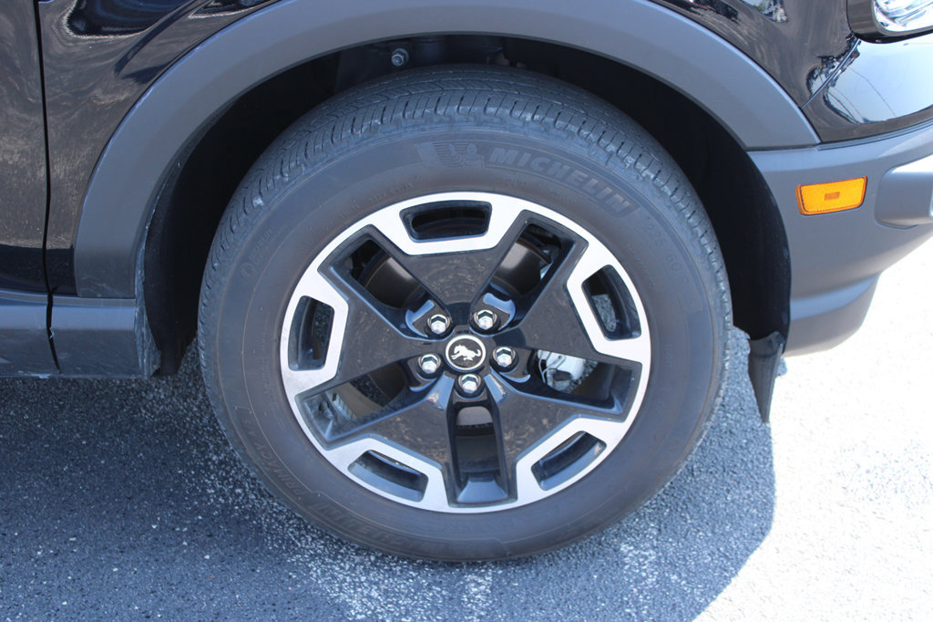 Used 2024 Ford Bronco Sport Outer Banks AWD/4WD image 19