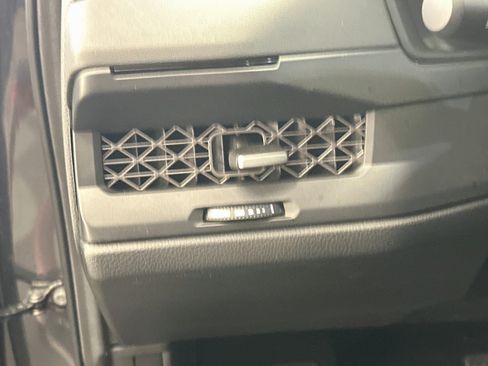 Used 2025 Honda Accord SE image 17