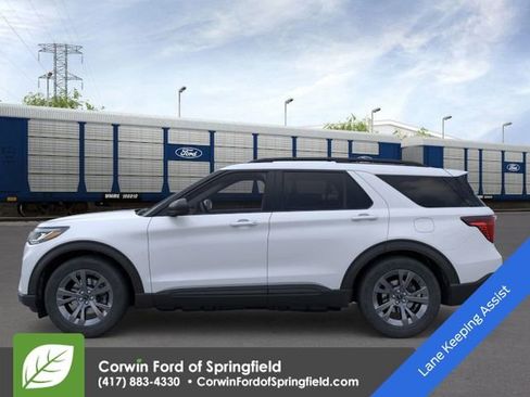 New 2026 Ford Explorer Active image 3