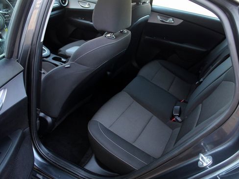 Used 2024 Kia Forte LXS image 11