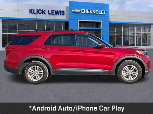 Used 2023 Ford Explorer XLT image 8