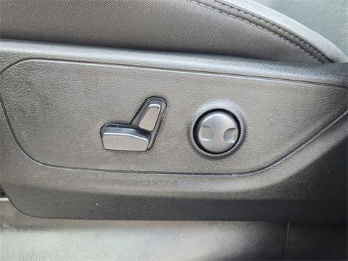 Certified 2025 RAM 1500 Big Horn image 16