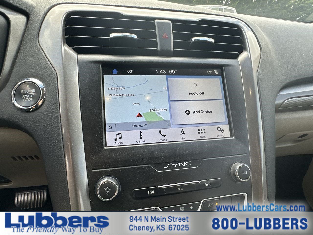 Used 2019 Ford Fusion SE FWD image 16