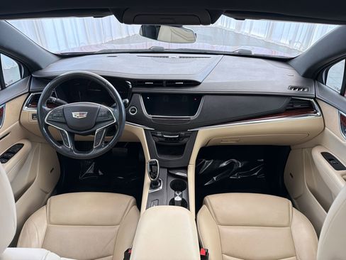 Used 2019 Cadillac XT5 Luxury FWD image 17