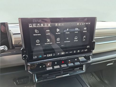 New 2026 GMC Hummer EV SUV AWD/4WD image 23