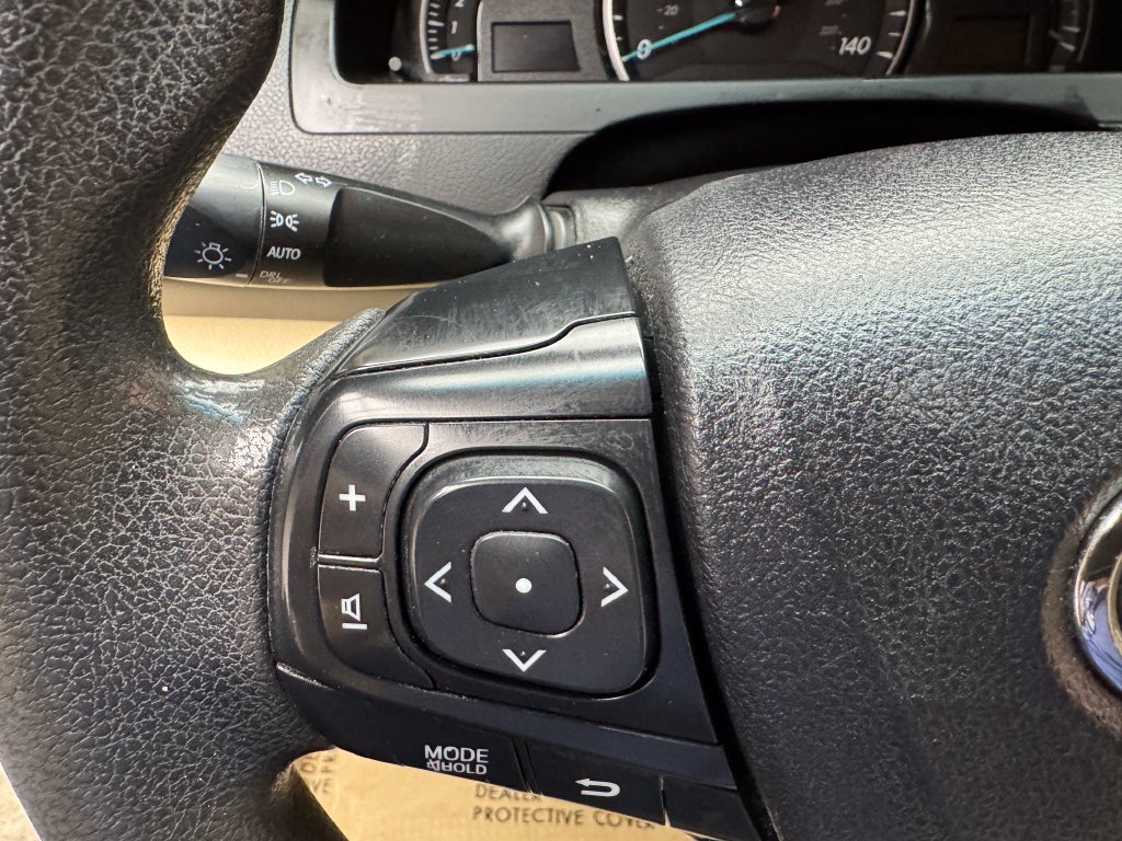 Used 2015 Toyota Camry LE FWD image 14