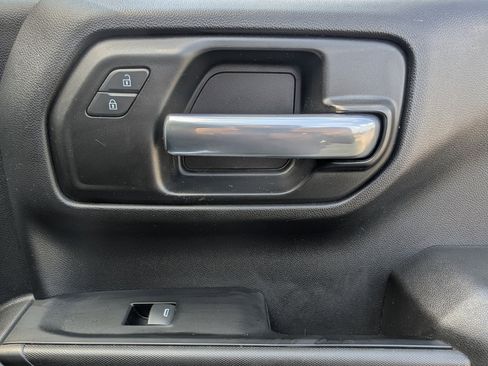 Used 2019 Chevrolet Silverado 1500 Custom Trail Boss w/ Custom Convenience Package image 21