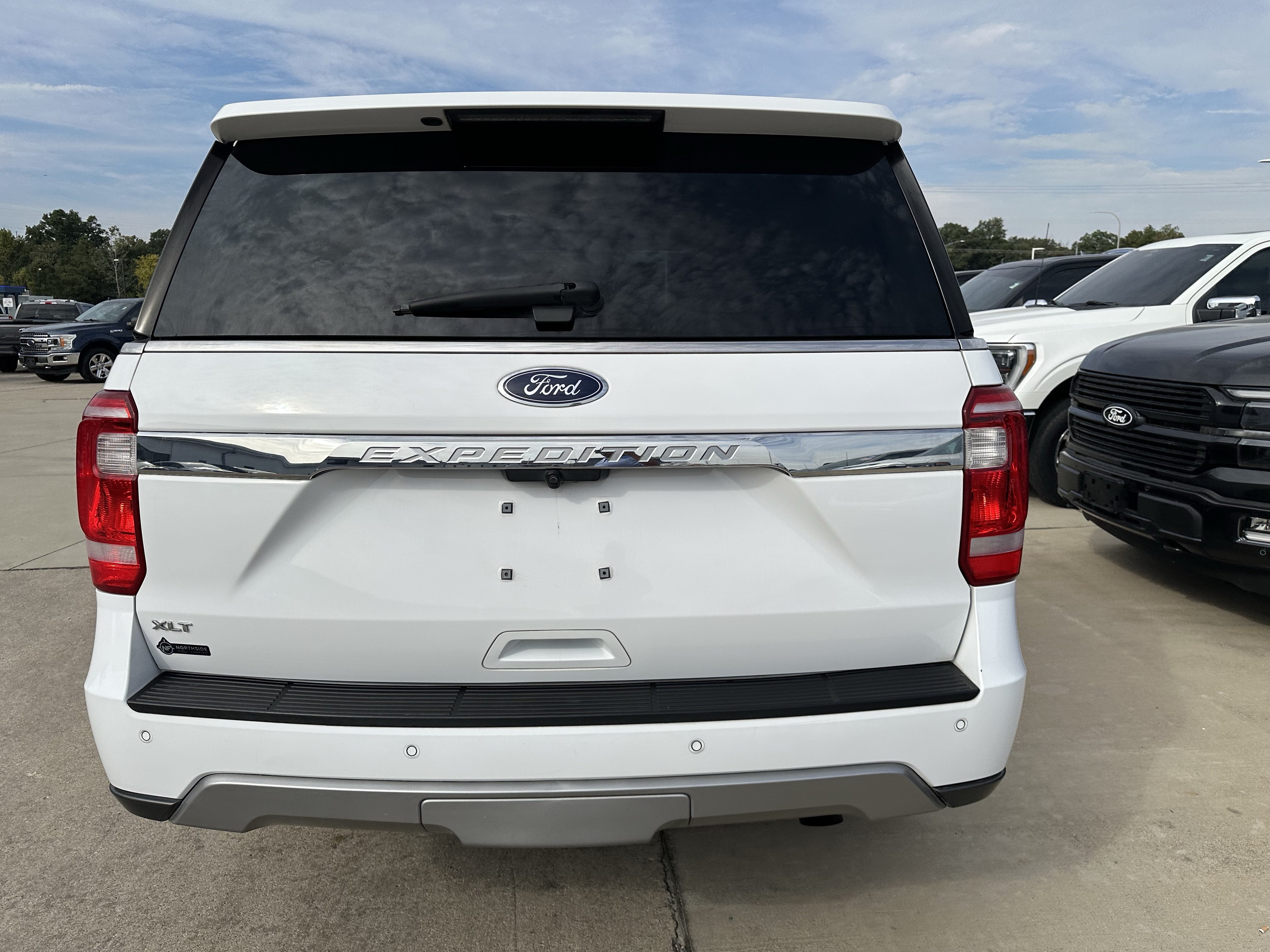 Used 2020 Ford Expedition XLT w/ Equipment Group 202A AWD/4WD image 7