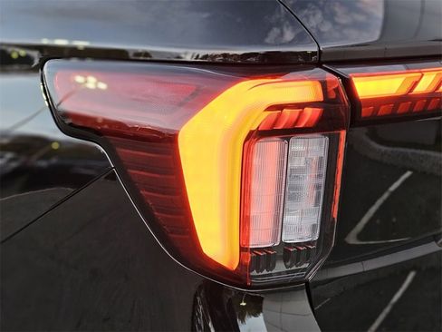 New 2026 Ford Explorer ST-Line image 9