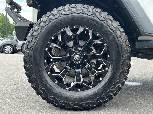 Certified 2019 Jeep Wrangler Unlimited Rubicon AWD/4WD image 16