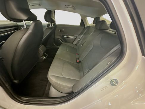 Used 2025 Kia K4 FWD image 28