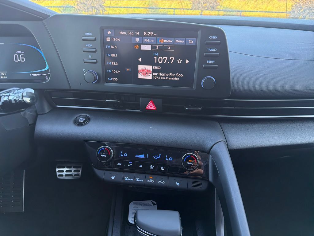 New 2026 Hyundai Elantra SEL Sport FWD image 29