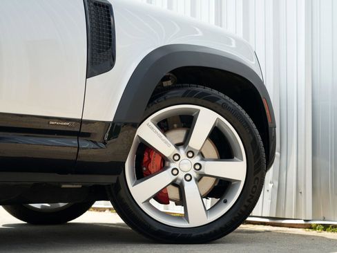 Used 2023 Land Rover Defender 110 X image 60