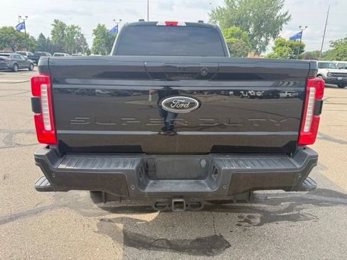 Used 2025 Ford F250 Lariat w/ Black Appearance Package AWD/4WD image 9