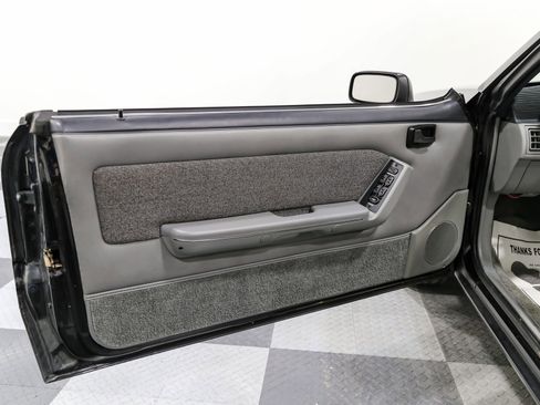 Used 1989 Ford Mustang LX image 15