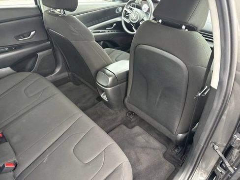 Used 2024 Hyundai Elantra SEL FWD image 22
