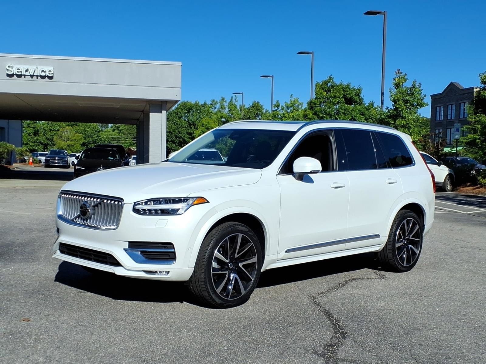 Certified 2023 Volvo XC90 B5 Plus w/ Protection Package Premier AWD/4WD image 7