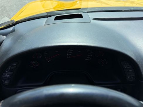 Used 2002 Chevrolet Corvette Convertible w/ Preferred Equipment Group2 image 23