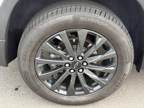 Certified 2023 Chevrolet Traverse RS FWD image 10