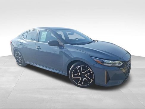 Certified 2024 Nissan Sentra SR FWD image 1