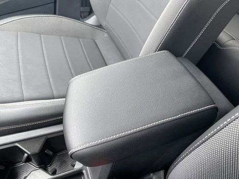 Used 2023 Volkswagen Taos SE image 18