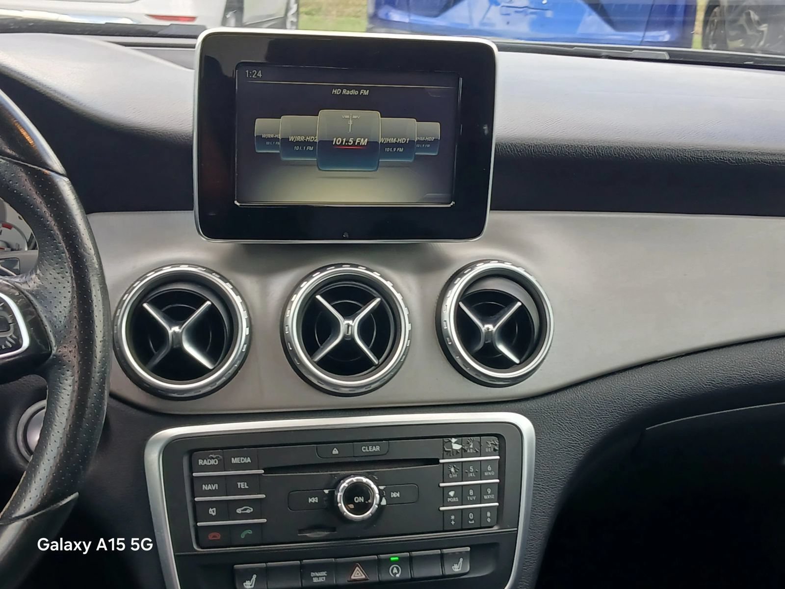Used 2017 Mercedes-Benz GLA 250 w/ Premium Package image 24