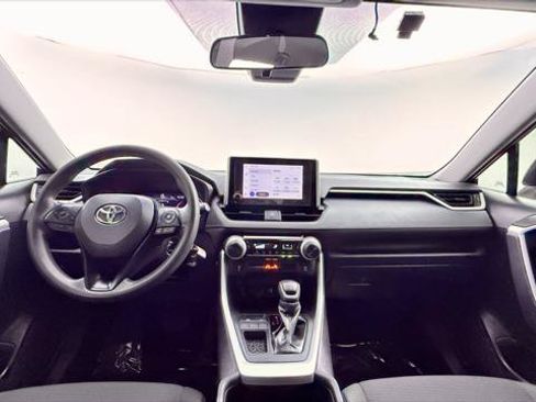 Used 2024 Toyota RAV4 LE FWD image 26