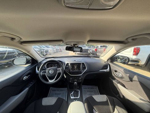 Used 2014 Jeep Cherokee Latitude FWD image 18
