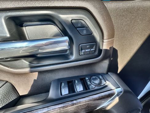 Used 2021 GMC Sierra 2500 Denali w/ Denali Ultimate Package image 24