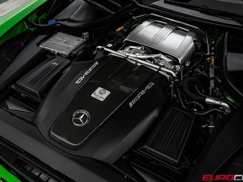 Used 2018 Mercedes-Benz AMG GT R image 9