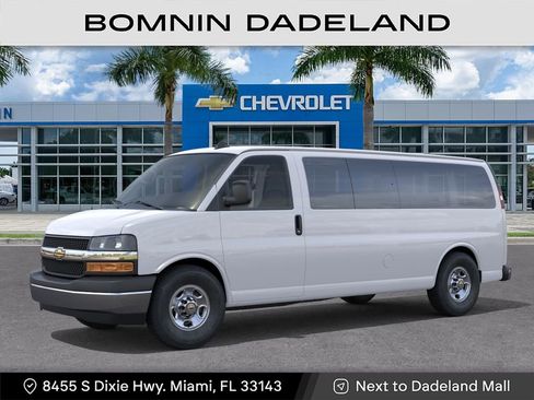 New 2026 Chevrolet Express 3500 LT w/ LT Preferred Equipment Group RWD image 3