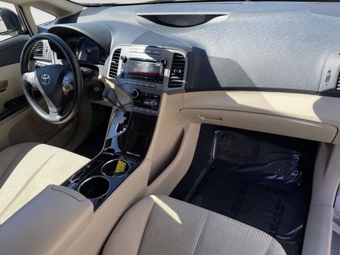 Used 2012 Toyota Venza LE image 25