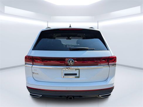 New 2026 Volkswagen Atlas SE image 4