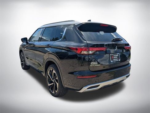 New 2025 Mitsubishi Outlander SEL image 6